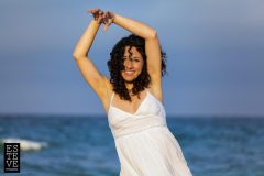 MERCHE-PLAYA-BEACH-DANCING065-copia-2-scaled